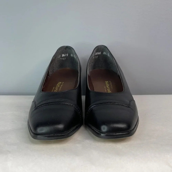 NATURALIZER Black Leather Square Toe Block Heel Pumps Parisian Size 8.5 Narrow - Picture 3 of 11